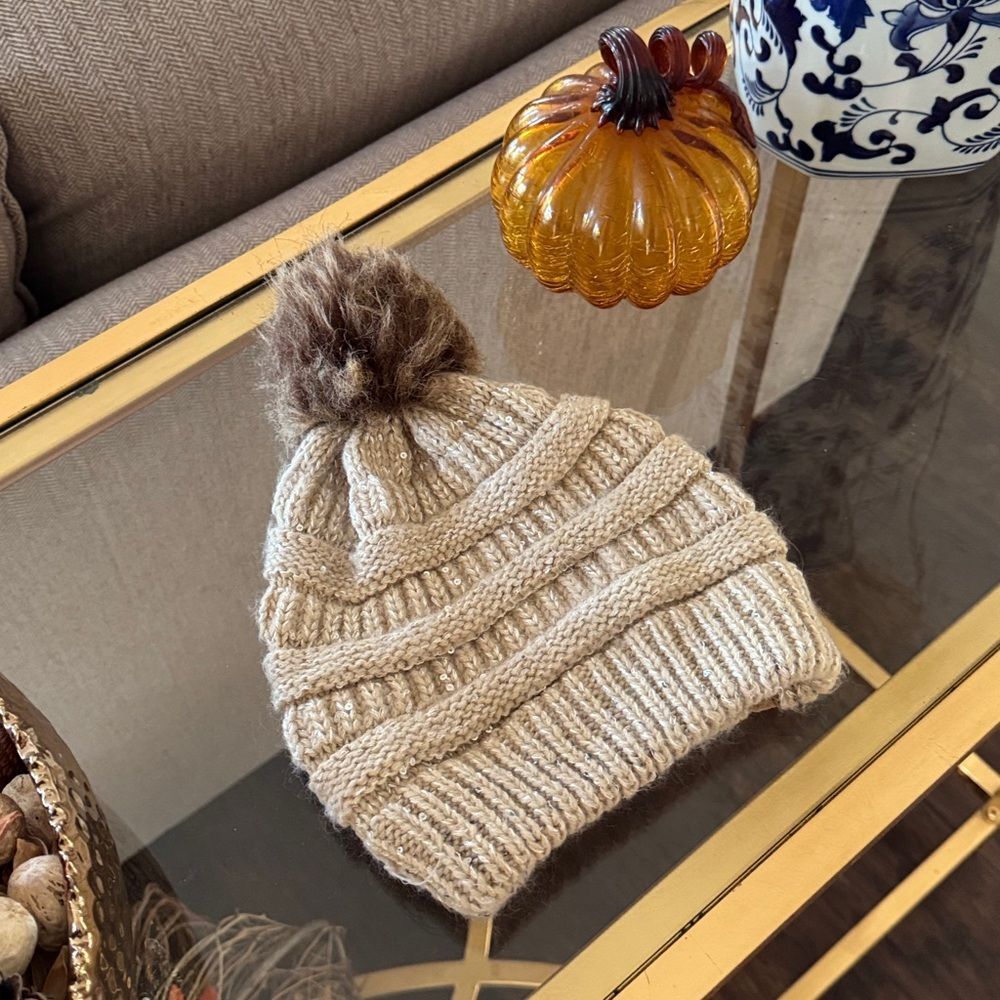 David and Young Cream Knit Beanie